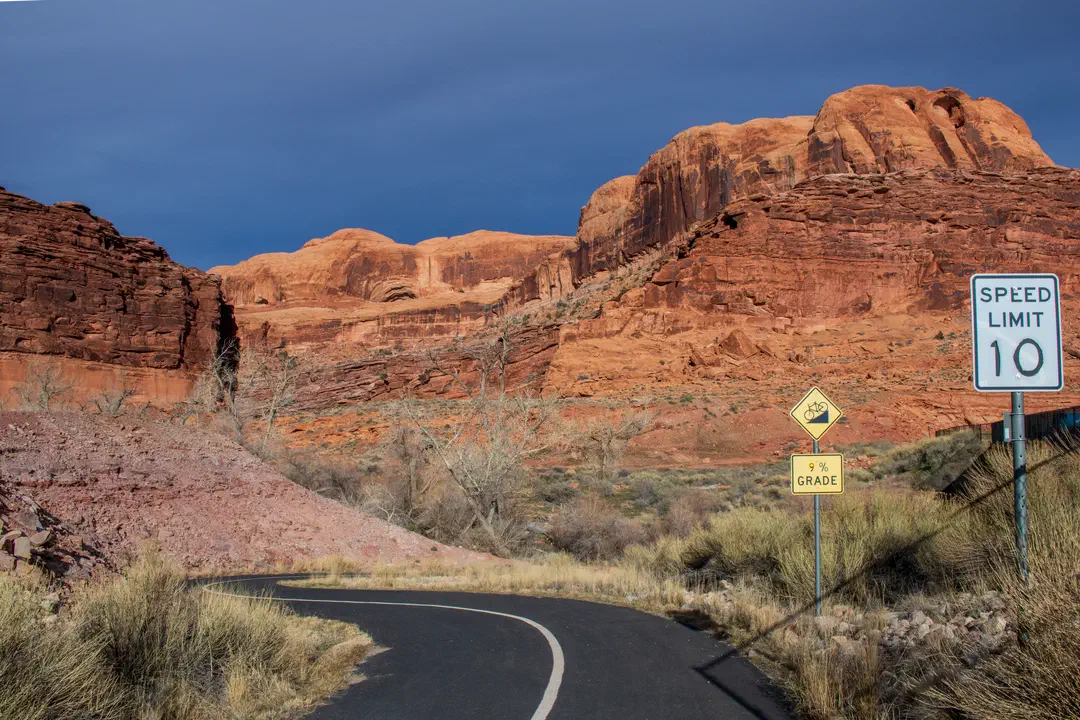 /img/Eeyore_Moab_Courthouse_Wash_Rock_Art/Eeyoree-Moab-141.png