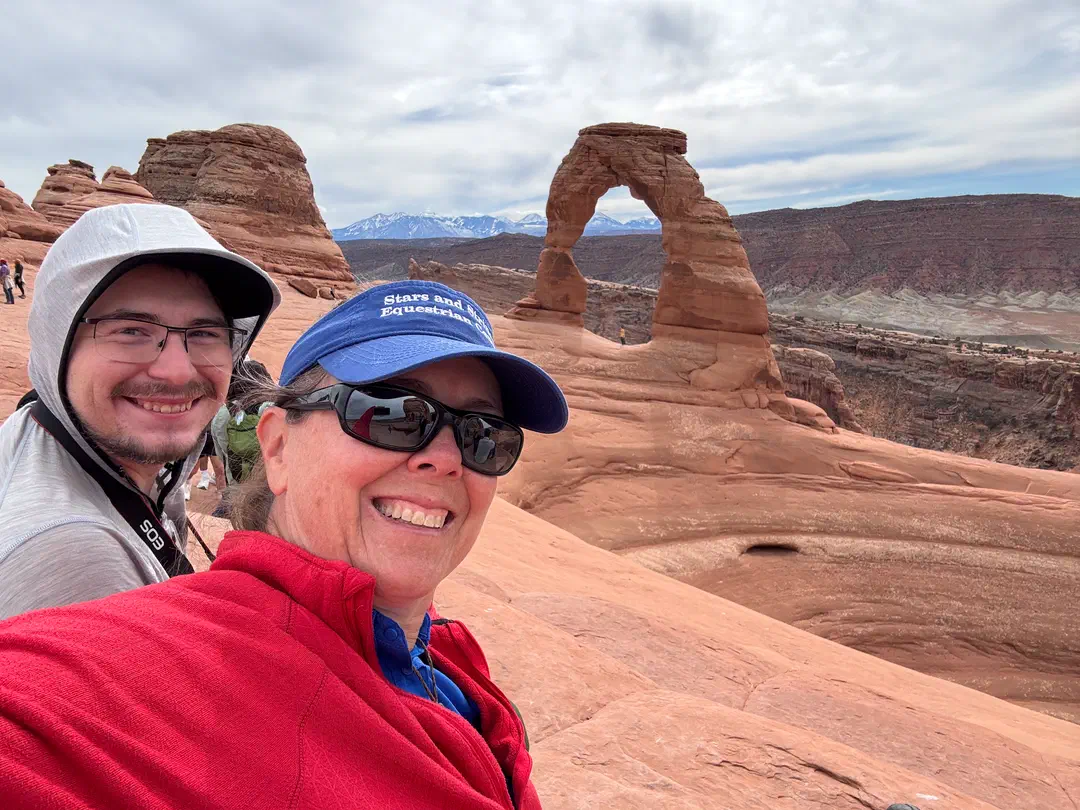 /img/Eeyore_Moab_Delicate_Arch/Eeyoree-Moab-25.png
