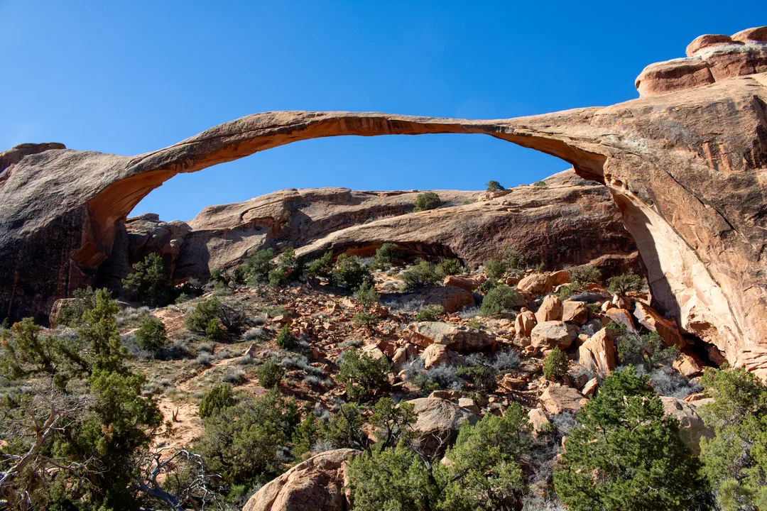 /img/Eeyore_Moab_Devils_Garden/22eyoree-Moab-75.png