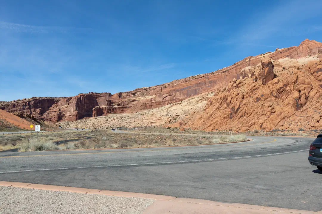 /img/Eeyore_Moab_intro/Eeyoree-Moab-12.png