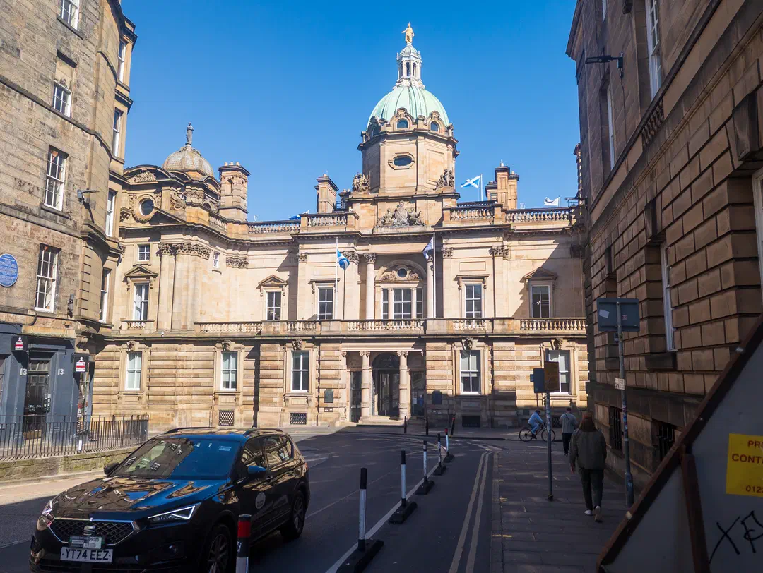 /img/ScotLand_Edinburgh_day1/ScottLand-366.png