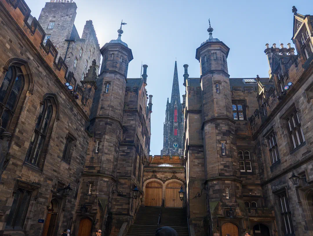 /img/ScotLand_Edinburgh_day1/ScottLand-369.png
