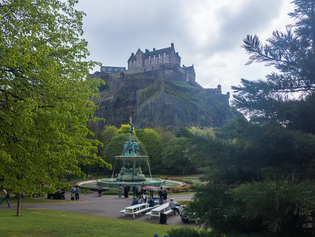 /img/ScotLand_Edinburgh_day3/ScottLand-430.png