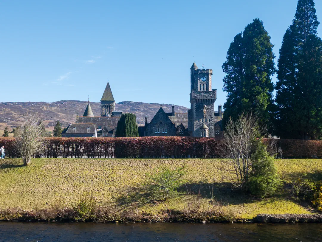 /img/ScotLand_Fort_Augustus/ScottLand-219.png