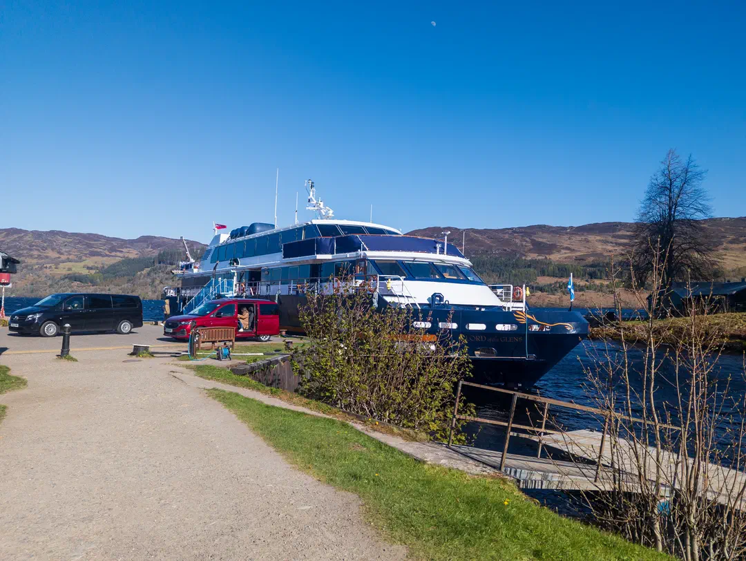 /img/ScotLand_Fort_Augustus/ScottLand-220.png