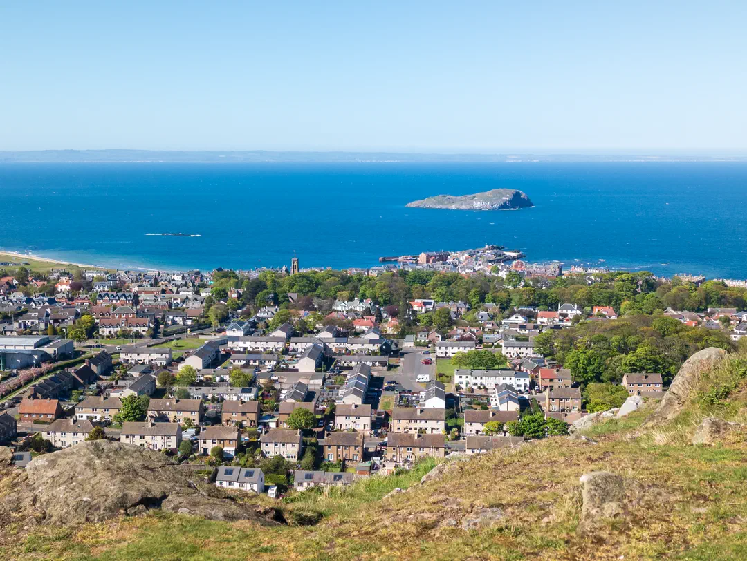 /img/ScotLand_NorthBerwick/ScottLand-375.png