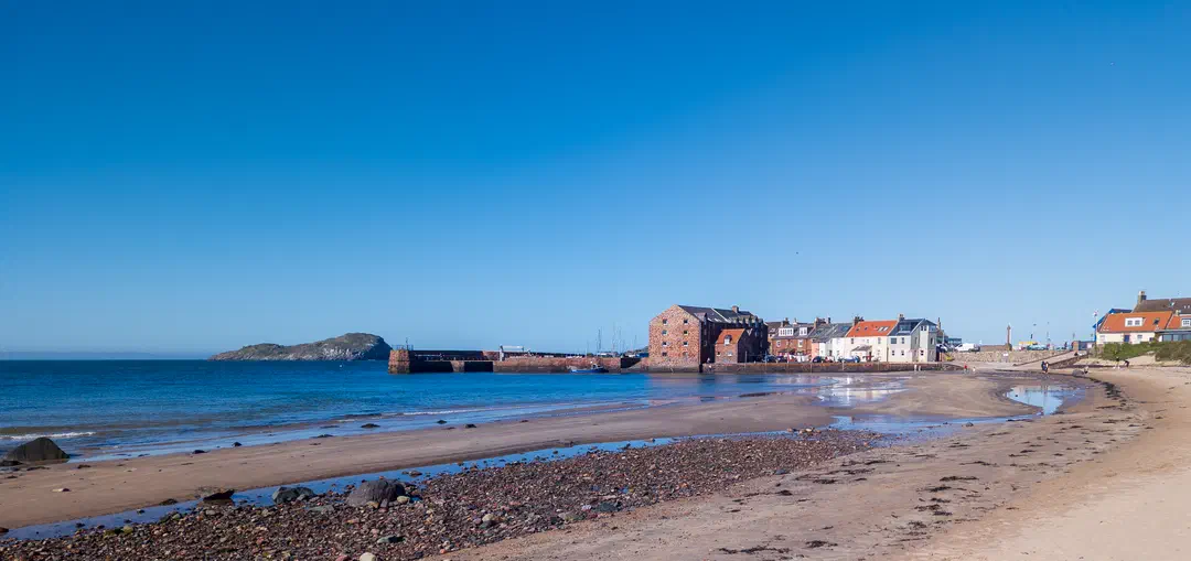 /img/ScotLand_NorthBerwick/ScottLand-384.png