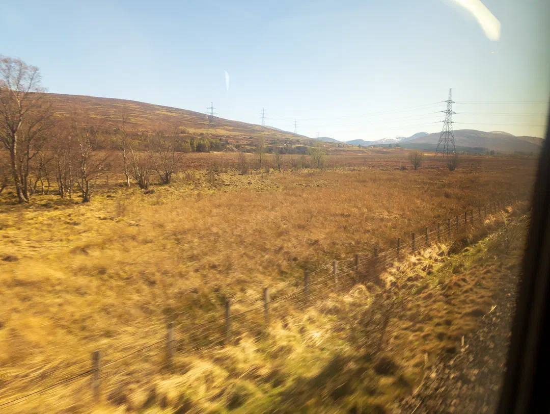 /img/ScotLand_Train_to_Edinburgh/ScottLand-340.png