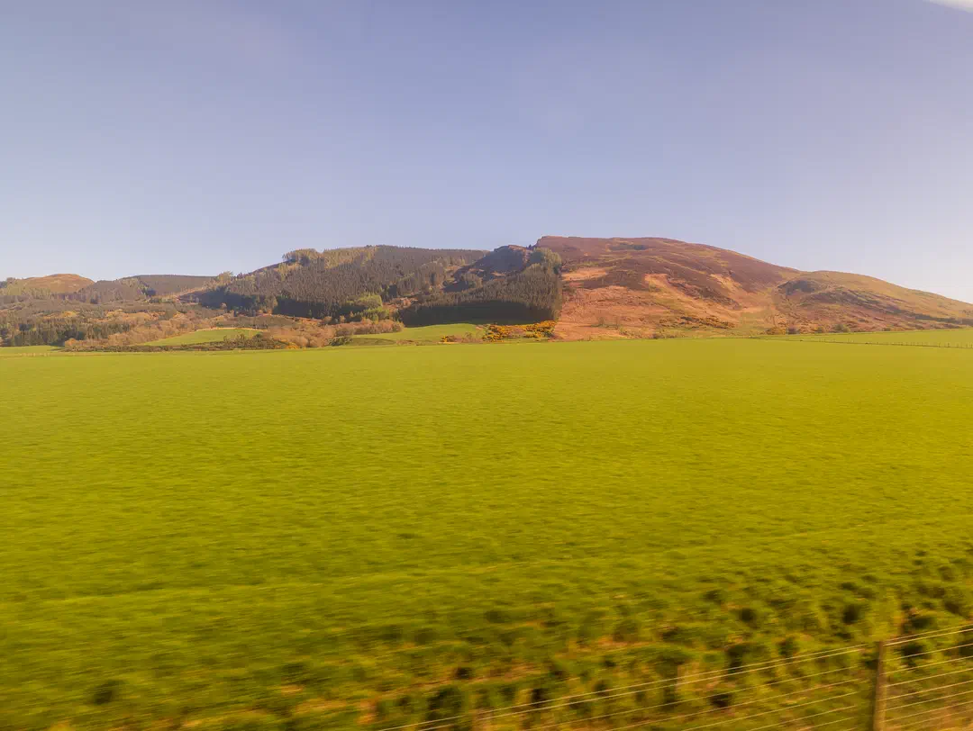 /img/ScotLand_Train_to_Edinburgh/ScottLand-345.png