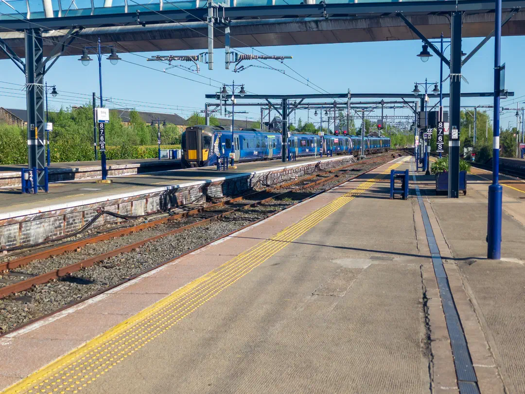 /img/ScotLand_Train_to_Edinburgh/ScottLand-349.png